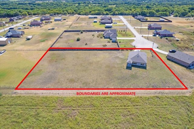 314 Delatorre Street, Trenton, TX 75490