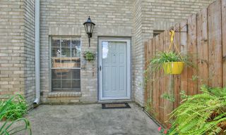 17631 Red Oak Drive 7631, Houston, TX 77090