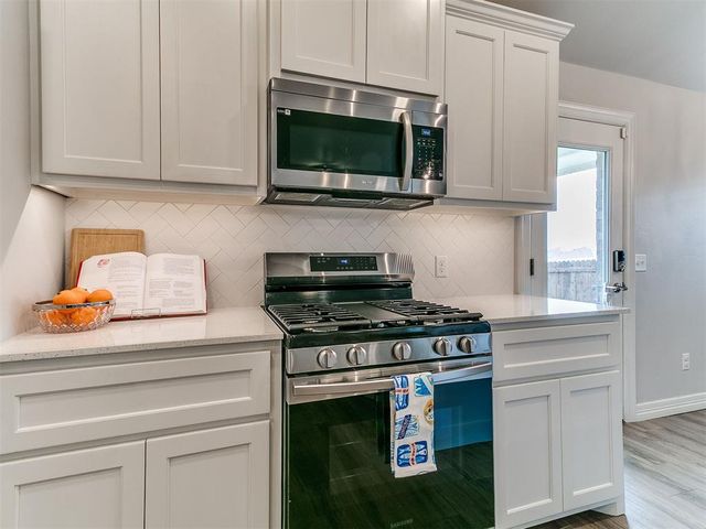 9204 Anaum Lane, Yukon, OK 73099