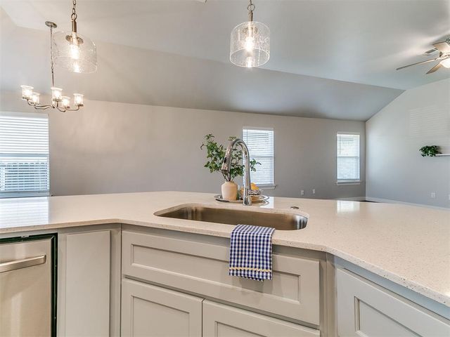 9204 Anaum Lane, Yukon, OK 73099