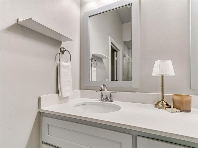 9204 Anaum Lane, Yukon, OK 73099