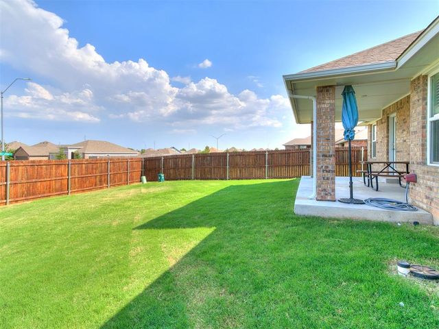 9204 Anaum Lane, Yukon, OK 73099
