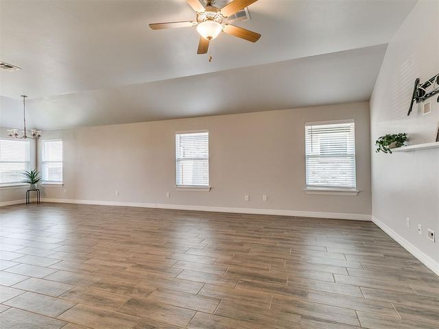 9204 Anaum Lane, Yukon, OK 73099