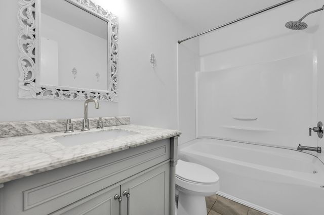 50 Held Circle C, Charleston, SC 29412