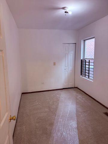 6521 S Saint Lawrence Avenue, Chicago, IL 60637