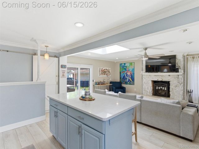 32155 Dover Avenue, Warren, MI 48088