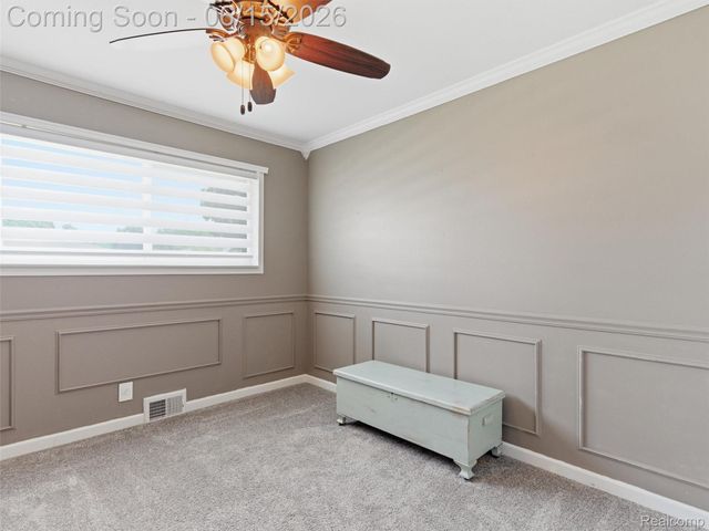 32155 Dover Avenue, Warren, MI 48088