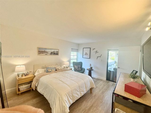 8810 SW 123rd Ct M202, Miami, FL 33186