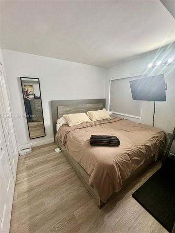 8810 SW 123rd Ct M202, Miami, FL 33186