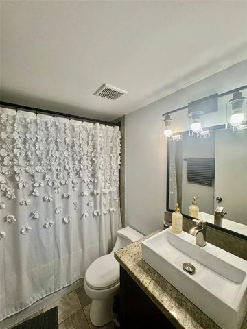 8810 SW 123rd Ct M202, Miami, FL 33186