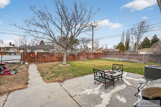 900 Stanger Avenue, Idaho Falls, ID 83404