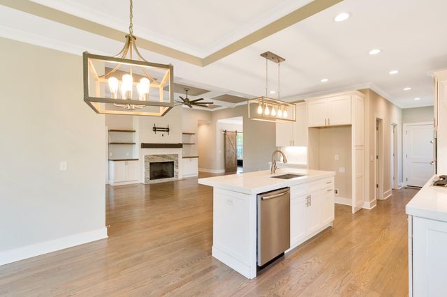 555 Kashaya Lane, Soddy Daisy, TN 37379