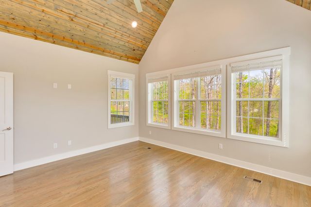 555 Kashaya Lane, Soddy Daisy, TN 37379