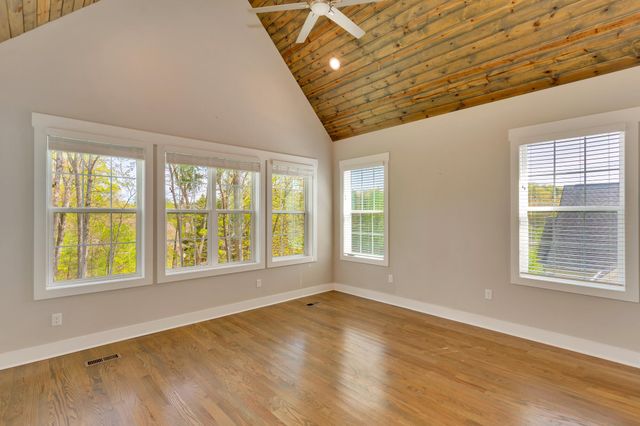 555 Kashaya Lane, Soddy Daisy, TN 37379