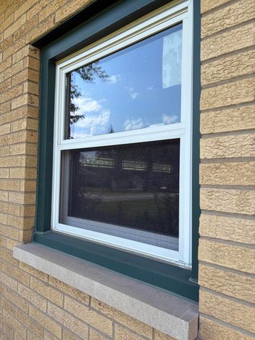 12170 S Oakwood Drive, St. John, IN 46373