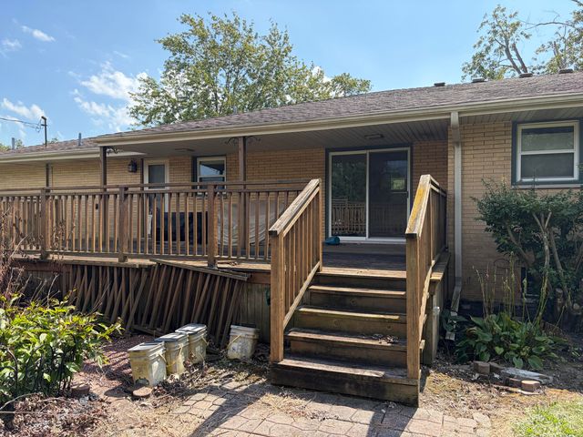 12170 S Oakwood Drive, St. John, IN 46373
