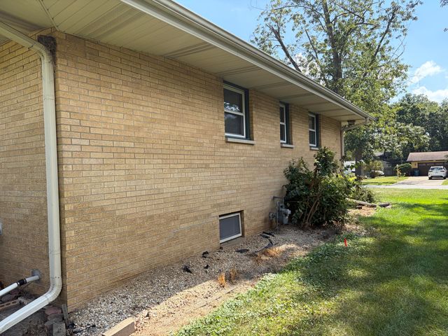 12170 S Oakwood Drive, St. John, IN 46373