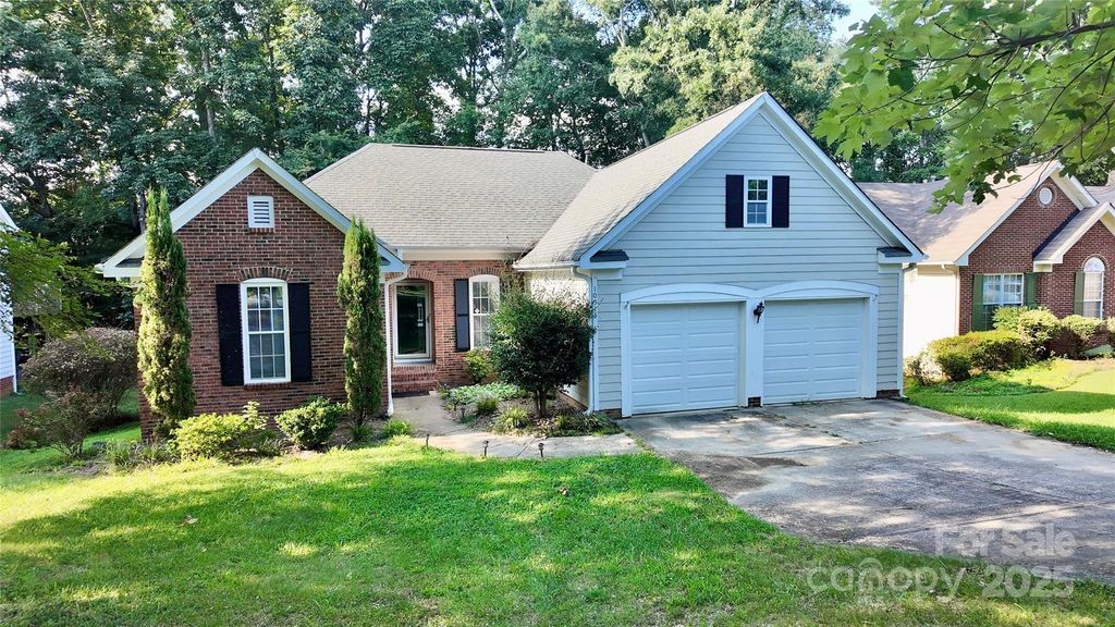10513 Worsley Lane, Charlotte, NC 28269
