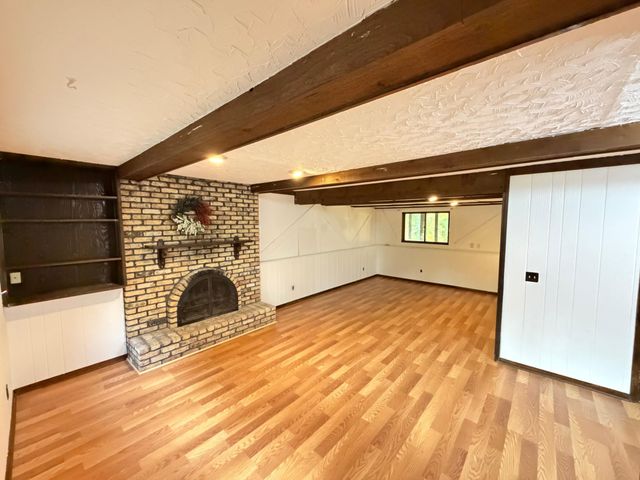 404 Cimarron Road, Apple Valley, MN 55124