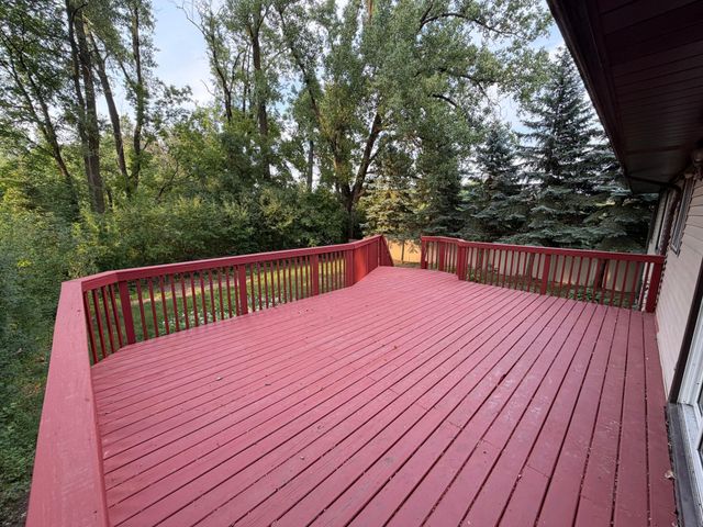 404 Cimarron Road, Apple Valley, MN 55124