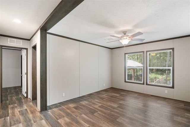 60 Fomby Road, Willis, TX 77378
