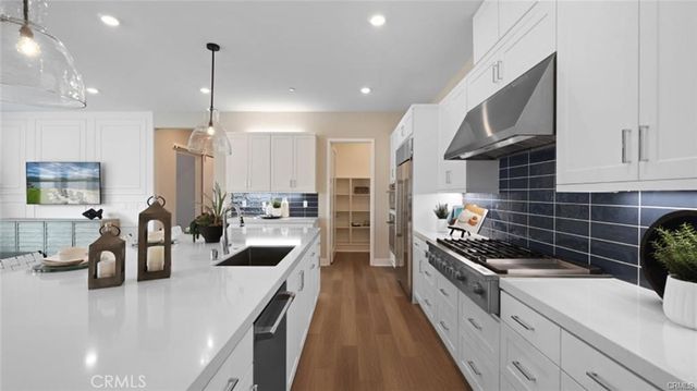 29610 Paseo Capilla, Valencia, CA 91354