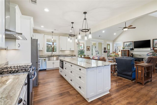 216 Burnt Tanyard Road, West Union, SC 29696