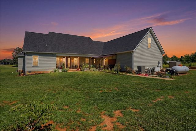 216 Burnt Tanyard Road, West Union, SC 29696