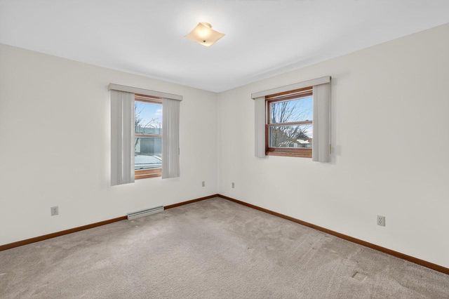 5758 Modernaire Street, Fitchburg, WI 53711