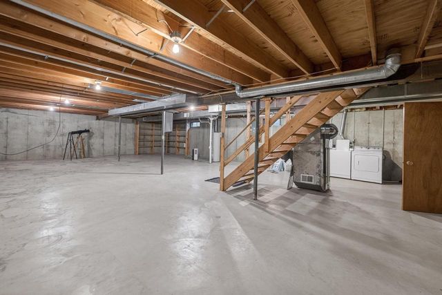 5758 Modernaire Street, Fitchburg, WI 53711