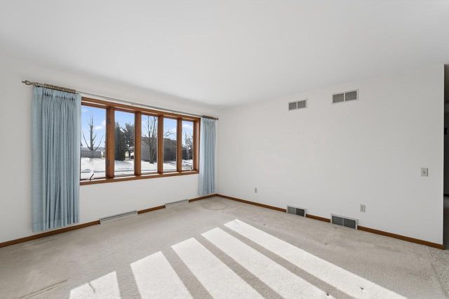 5758 Modernaire Street, Fitchburg, WI 53711