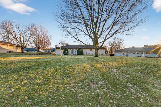 5758 Modernaire Street, Fitchburg, WI 53711