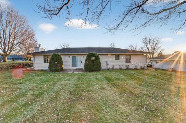 5758 Modernaire Street, Fitchburg, WI 53711