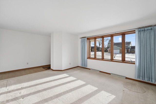 5758 Modernaire Street, Fitchburg, WI 53711