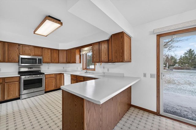 5758 Modernaire Street, Fitchburg, WI 53711