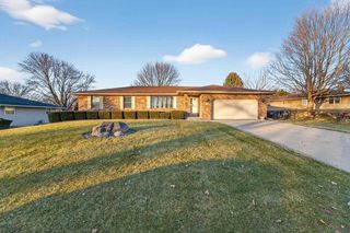 5758 Modernaire Street, Fitchburg, WI 53711