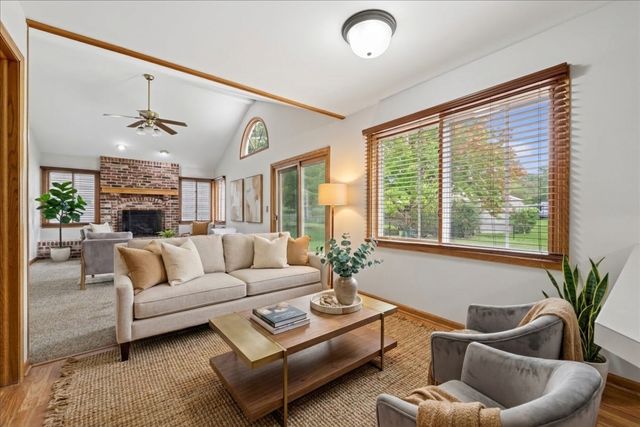 859 Big Bear Trail, Cary, IL 60013