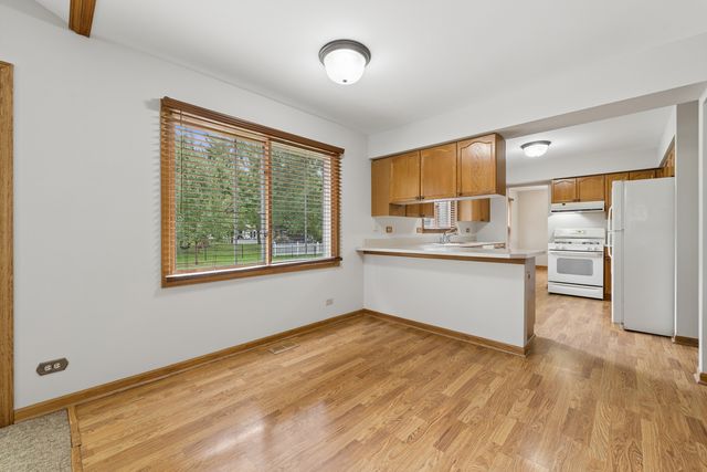 859 Big Bear Trail, Cary, IL 60013