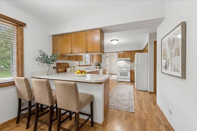 859 Big Bear Trail, Cary, IL 60013