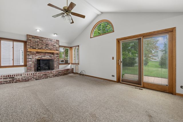 859 Big Bear Trail, Cary, IL 60013