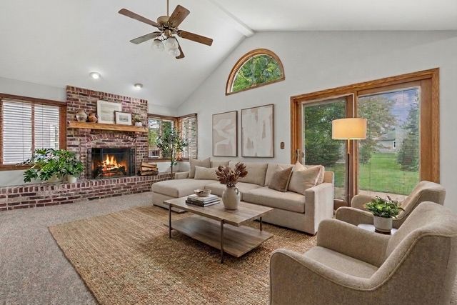 859 Big Bear Trail, Cary, IL 60013