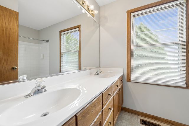 859 Big Bear Trail, Cary, IL 60013