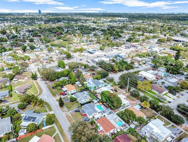 730 N 64th Ave, Hollywood, FL 33024