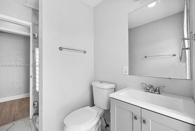 730 N 64th Ave, Hollywood, FL 33024