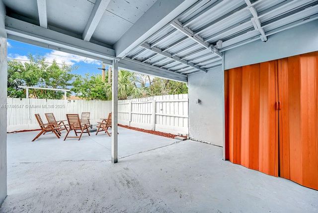 730 N 64th Ave, Hollywood, FL 33024