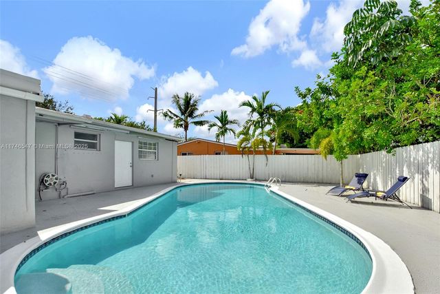 730 N 64th Ave, Hollywood, FL 33024