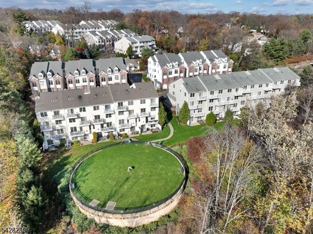 17 De Bruyle Ct 17, Hawthorne Boro, NJ 07506
