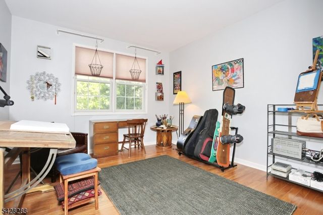 17 De Bruyle Ct 17, Hawthorne Boro, NJ 07506