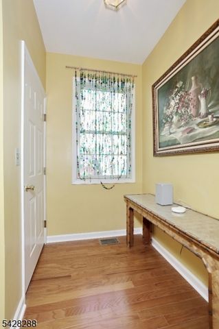 17 De Bruyle Ct 17, Hawthorne Boro, NJ 07506
