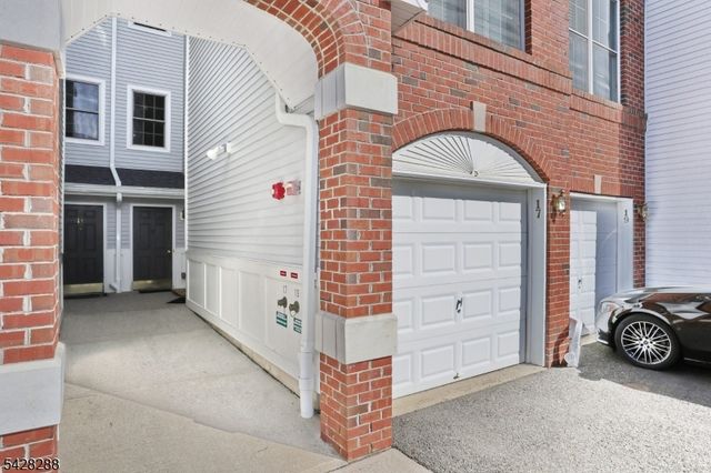 17 De Bruyle Ct 17, Hawthorne Boro, NJ 07506